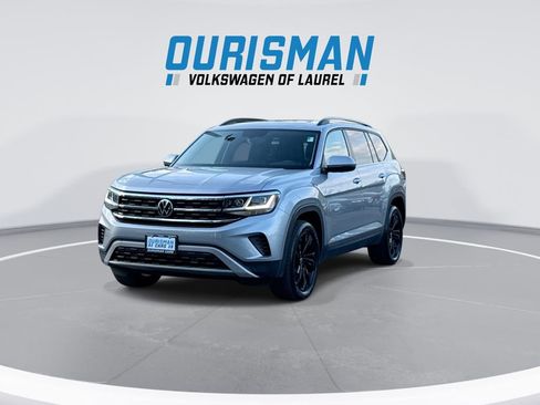 Used 2023 Volkswagen Atlas SE w/ Panoramic Sunroof Package AWD/4WD image 4