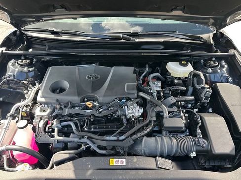 Used 2025 Toyota Camry LE image 29