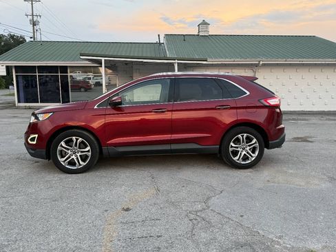 Used 2016 Ford Edge Titanium w/ Technology Package AWD/4WD image 4