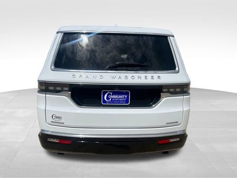 Used 2023 Jeep Grand Wagoneer Series II AWD/4WD image 5