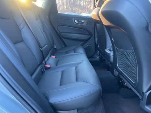 Certified 2025 Volvo XC60 B5 Plus image 19