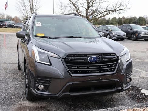 Used 2023 Subaru Forester Premium w/ Popular Package #1 image 11