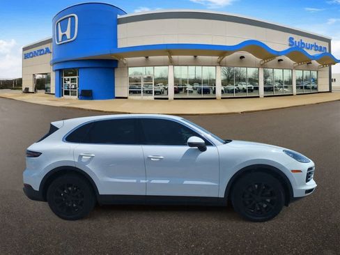 Used 2020 Porsche Cayenne S image 9