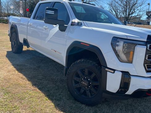 Used 2026 GMC Sierra 2500 AT4 image 4