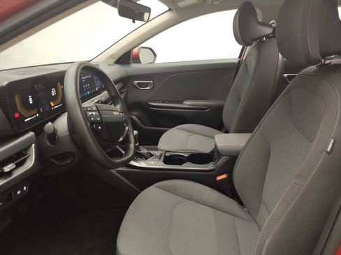 Used 2025 Kia K4 FWD image 17