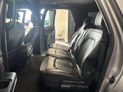 Used 2021 Ford Expedition Max Limited RWD image 30