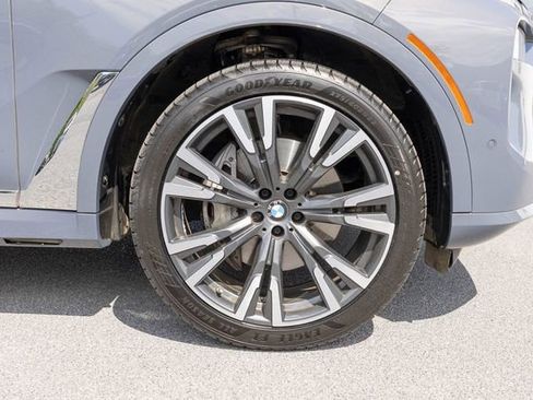 Used 2023 BMW X7 xDrive40i w/ Premium Package AWD/4WD image 11