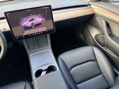 Used 2023 Tesla Model 3 Standard Range image 28