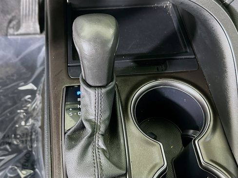 Used 2024 Toyota Camry SE image 20