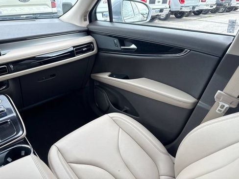 Certified 2023 Lincoln Nautilus AWD w/ Premium Package image 22