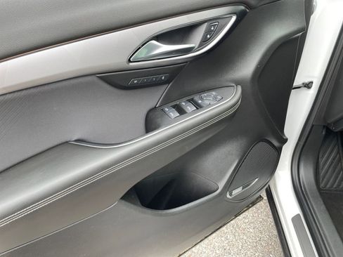 Used 2024 Buick Envision Sport Touring image 20