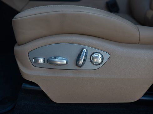 New 2026 Porsche Macan image 28