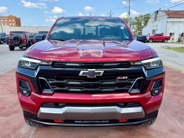 Used 2023 Chevrolet Colorado Z71 w/ Z71 Convenience Package 2 AWD/4WD image 2