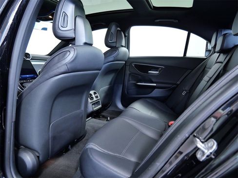 Used 2025 Mercedes-Benz C 300 4MATIC Sedan image 16