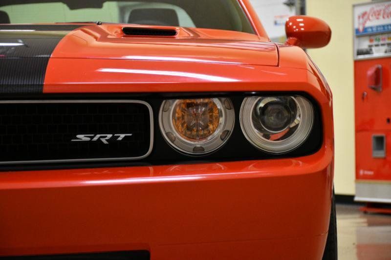 Used 2010 Dodge Challenger SRT8 w/ SRT Option Group II RWD image 7