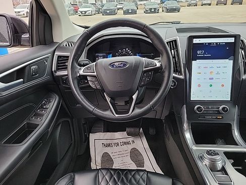 Used 2024 Ford Edge Titanium image 12