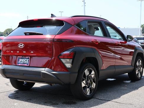 Used 2024 Hyundai Kona SEL AWD/4WD image 5