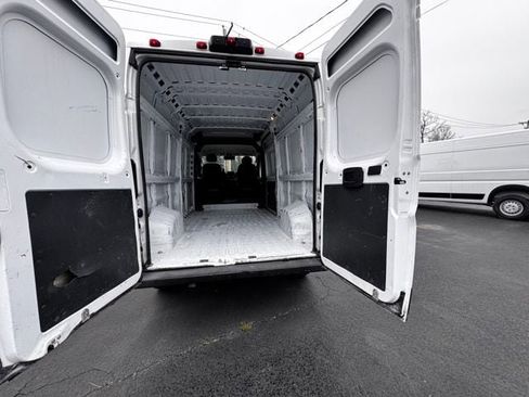 Used 2023 RAM ProMaster 2500 image 38
