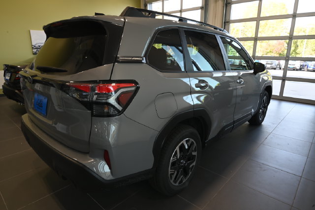 New 2026 Subaru Forester Premium AWD/4WD image 12