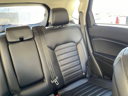 Used 2022 Ford Edge SEL image 37