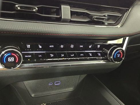 Used 2025 Chevrolet Equinox RS w/ Convenience Package III image 19