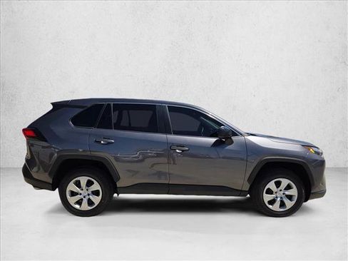 Certified 2023 Toyota RAV4 LE AWD/4WD image 4