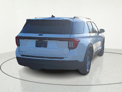 New 2026 Ford Explorer Active image 8