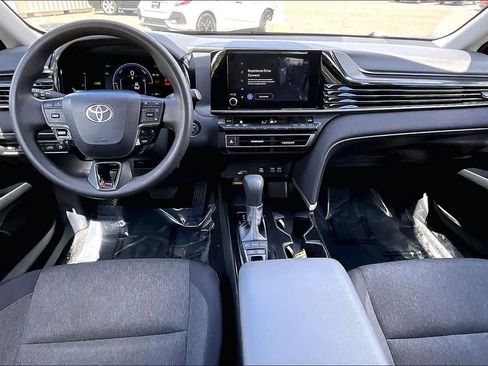 Certified 2025 Toyota Camry LE image 15