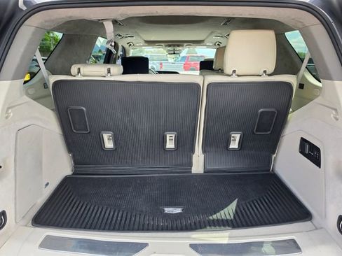 Used 2023 Cadillac Escalade Sport Platinum w/ LPO, ONYX Package AWD/4WD image 16