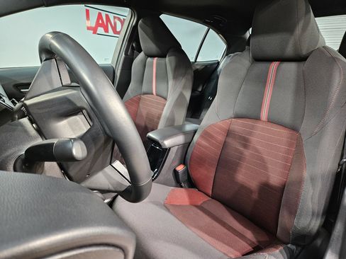 Used 2025 Toyota Corolla SE FWD image 23