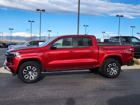 Used 2025 Chevrolet Colorado Z71 w/ Technology Package image 2