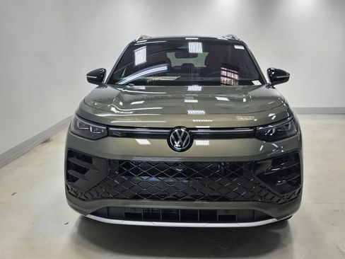 New 2026 Volkswagen Tiguan SEL R-Line AWD/4WD image 2