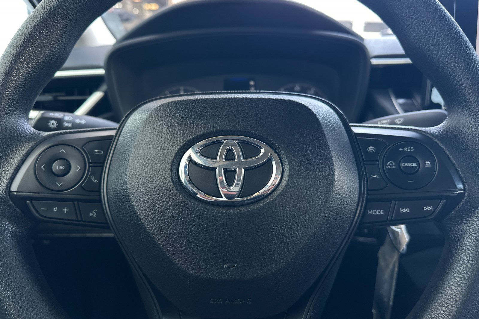 Used 2023 Toyota Corolla LE FWD image 21
