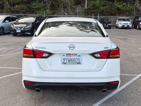 Used 2025 Nissan Altima 2.5 SR w/ SR Premium Package FWD image 6