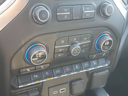 Certified 2020 Chevrolet Silverado 1500 RST AWD/4WD image 26