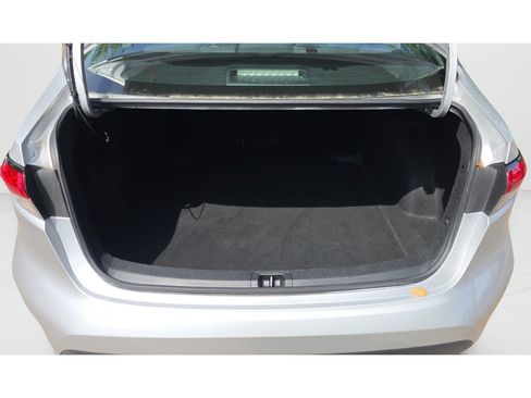 Used 2024 Toyota Corolla LE image 12