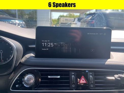 Used 2023 Genesis G70 2.0T image 10