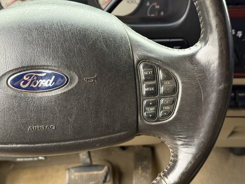 Used 2006 Ford F250 Lariat image 18