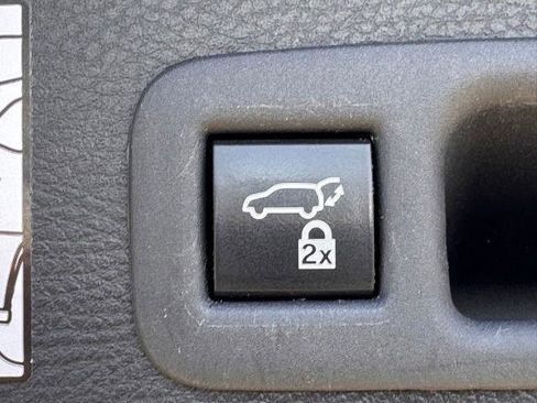 Used 2024 Toyota Sienna XLE FWD image 14