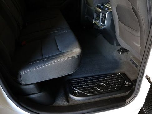 Used 2023 RAM 1500 Big Horn AWD/4WD image 30