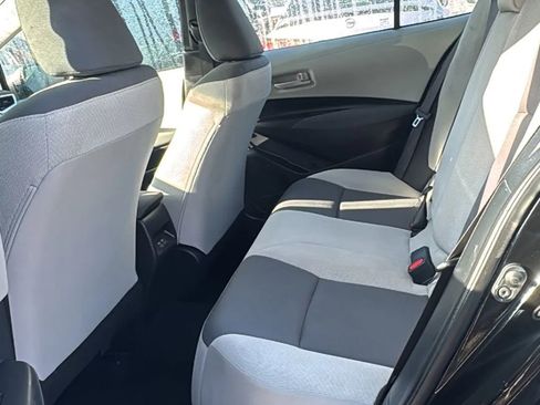 Used 2025 Toyota Corolla LE image 12