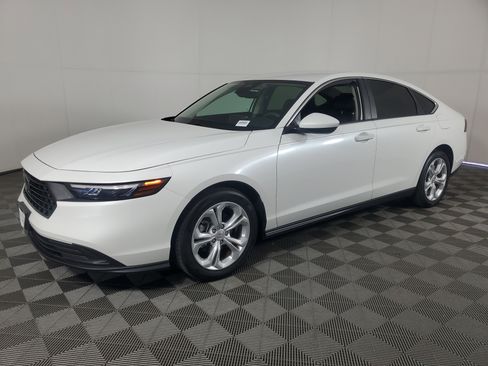 Certified 2024 Honda Accord LX image 8