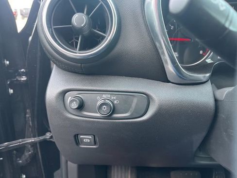 Used 2022 Chevrolet Blazer LT w/ Sound & Technology Package image 21