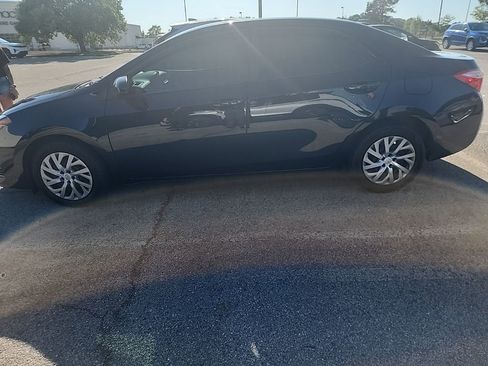 Used 2018 Toyota Corolla LE FWD image 6
