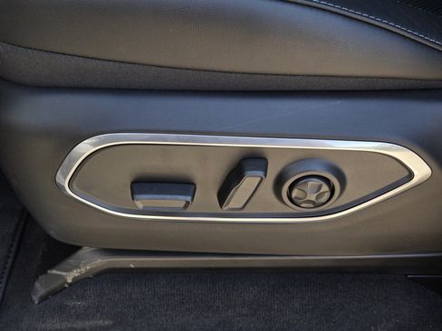 New 2026 Jeep Grand Wagoneer 4WD image 17