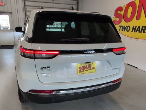 New 2025 Jeep Grand Cherokee Laredo w/ Luxury Tech Group I image 30