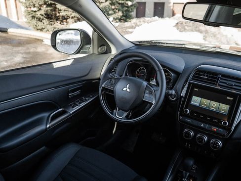 New 2025 Mitsubishi Outlander Sport SE image 13