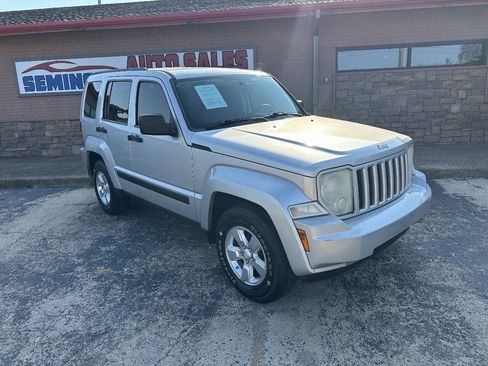 Used 2008 Jeep Liberty Sport RWD image 1