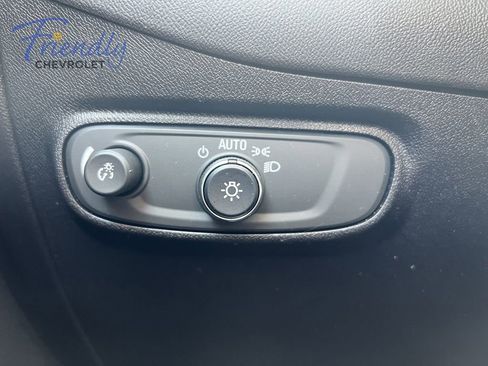 Used 2018 Chevrolet Equinox LT w/ Sun & Infotainment Package FWD image 20