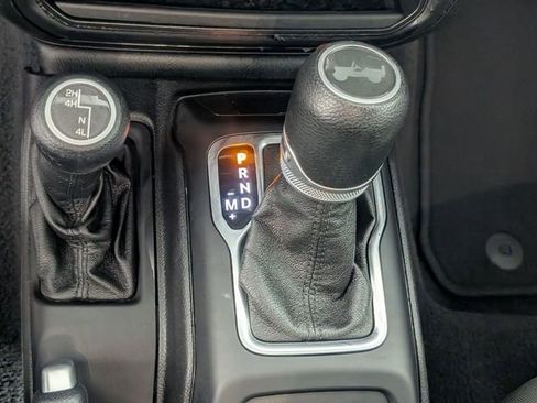 Used 2020 Jeep Wrangler Unlimited Sport image 21